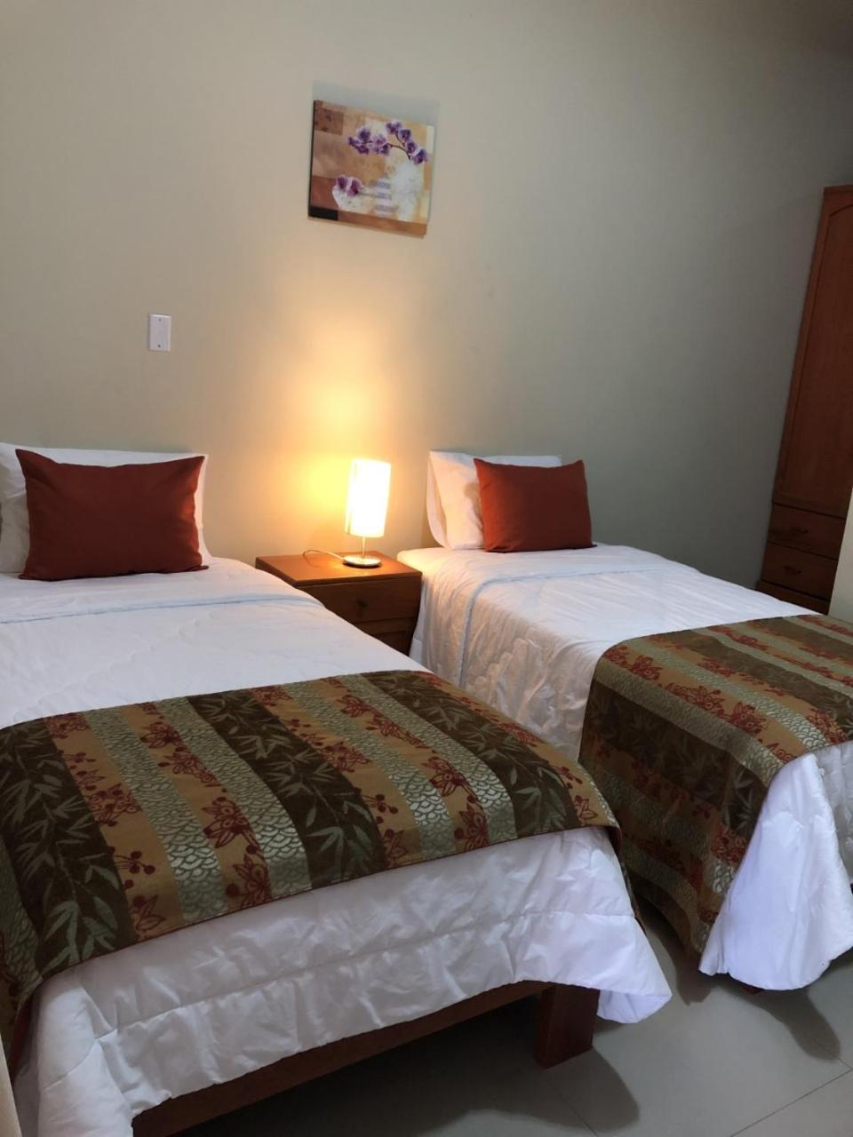 La Floresta Tarapoto Hostal Esterno foto