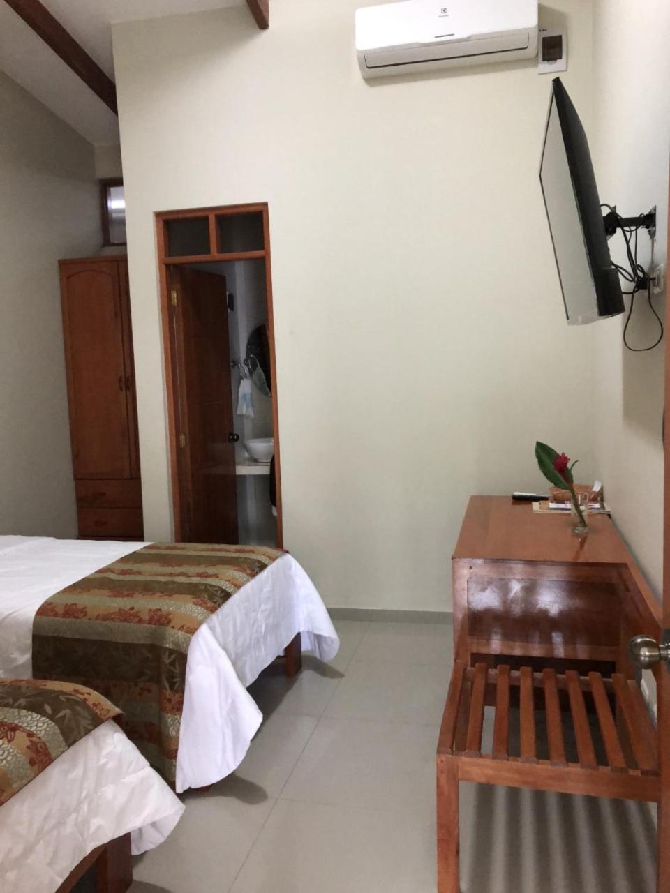 La Floresta Tarapoto Hostal Esterno foto